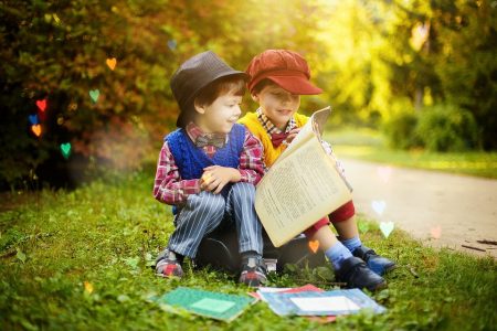 13 avantaje ale lecturii la adulti si copii