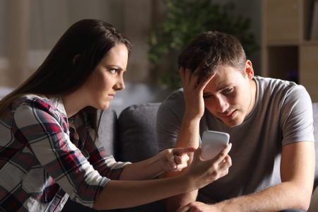 Este gelozia sanatoasa sau toxica intr-o relatie?