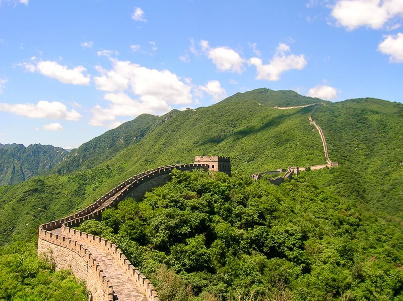 Marele Zid Chinezesc este unul dintre cele mai mari si mai impresionante situri incluse in Patrimoniul Mondial UNESCO.