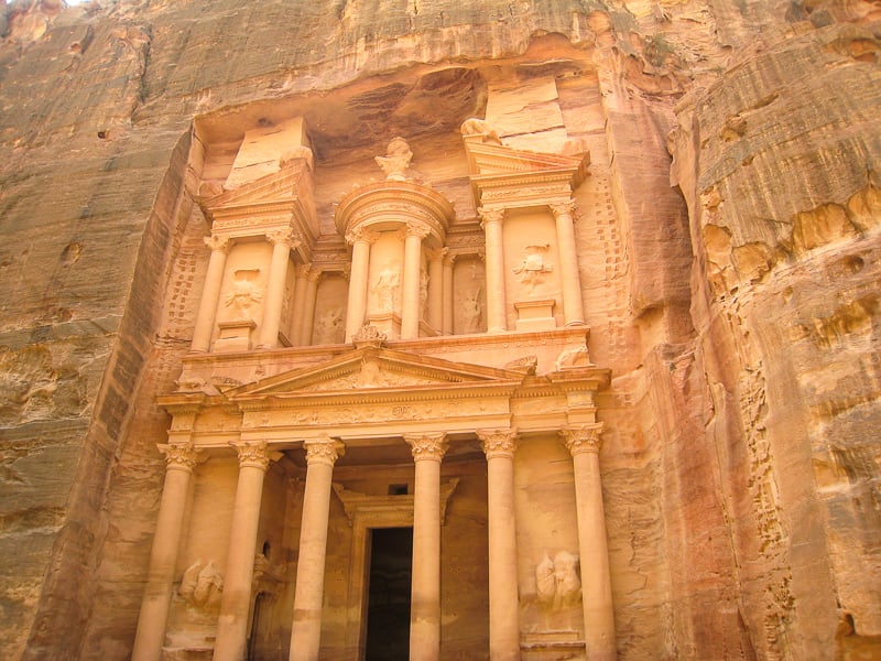 Petra se afla in topul celor mai bune situri incluse in Patrimoniul Mondial UNESCO.