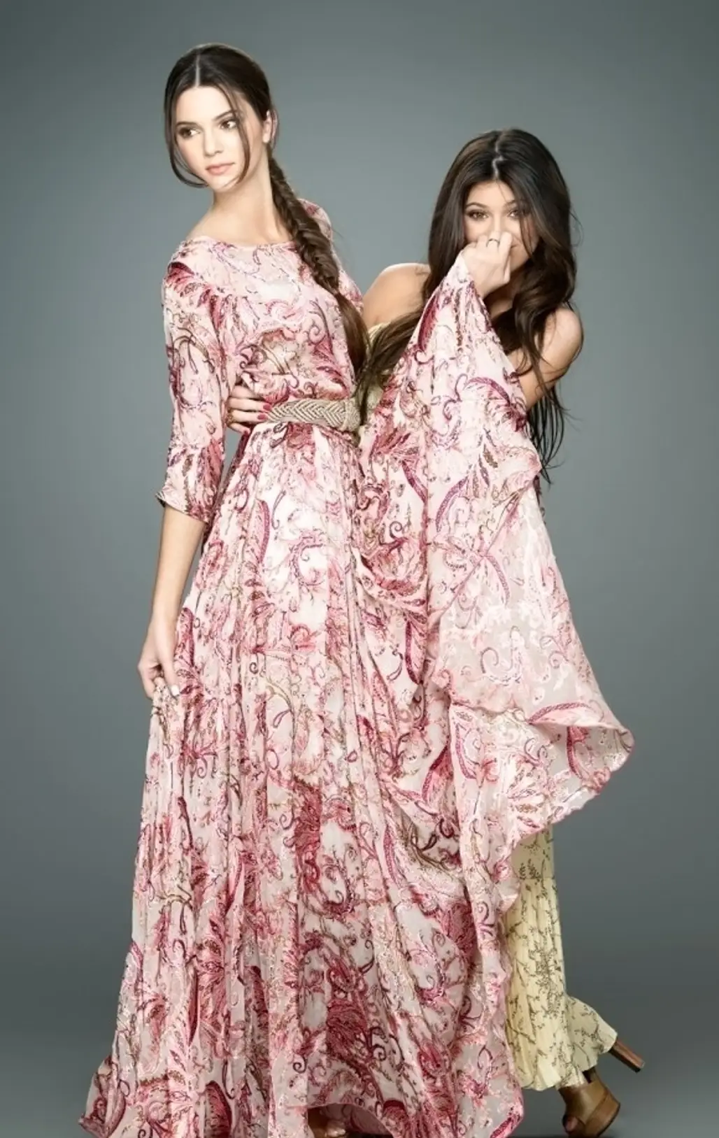 Kendall si Kylie Jenner